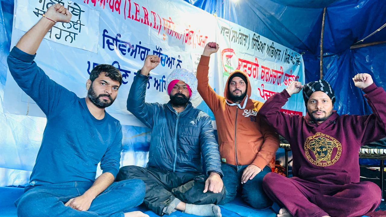 Despite heavy rain and hailstorm, the indefinite strike of teachers teaching disabled children continues for the 54th day today.